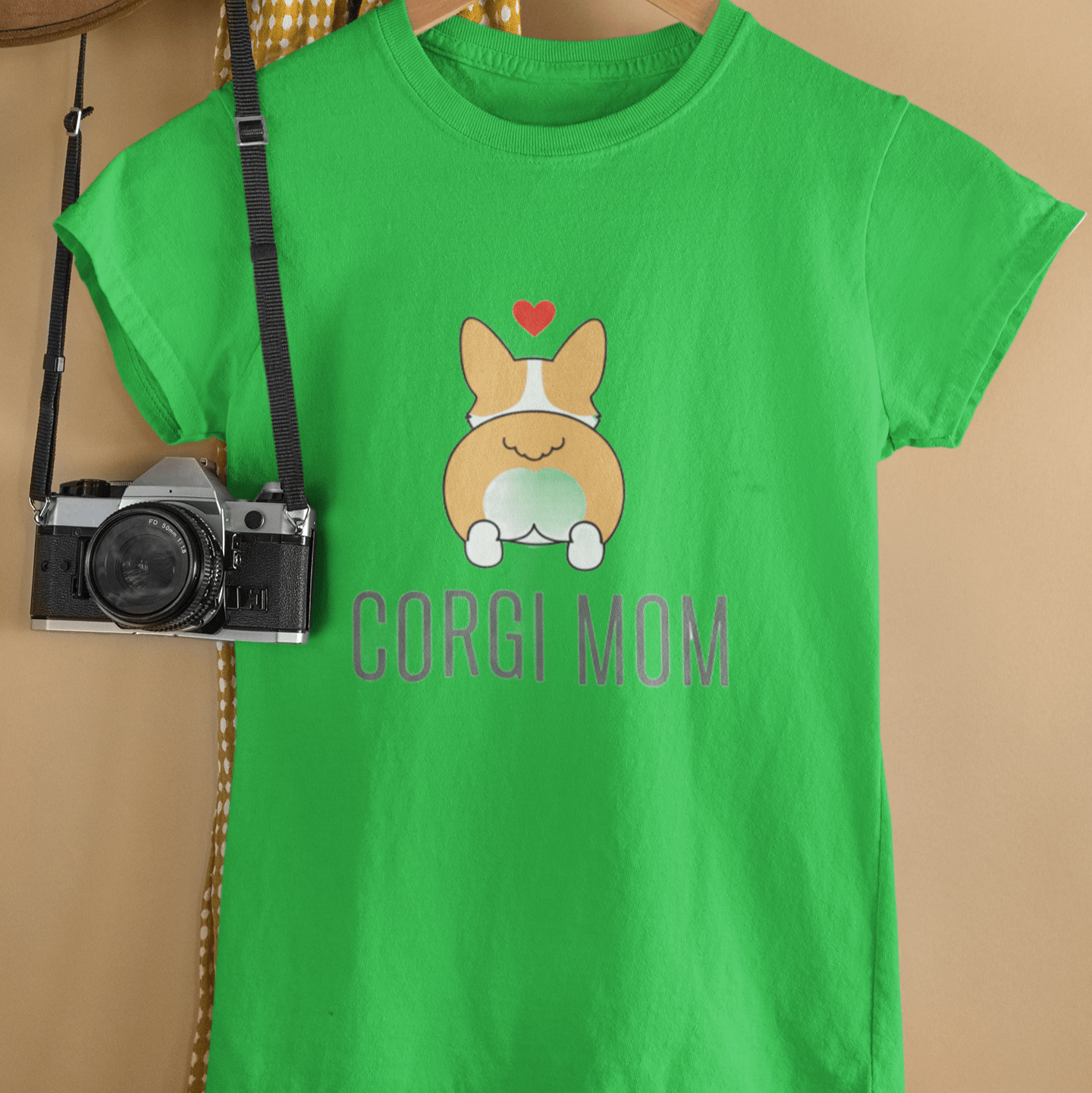 Corgi Mom T-Shirt | Funny Corgi Owner Gift Tee | Proud Corgi Parent Shirt - That Should Be on a T-Shirt