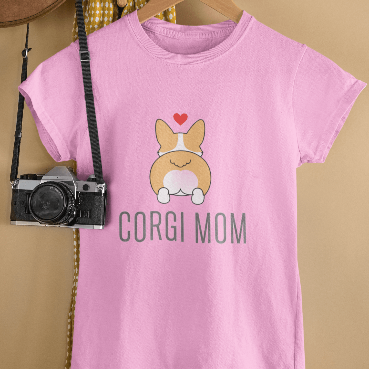 Corgi Mom T-Shirt | Funny Corgi Owner Gift Tee | Proud Corgi Parent Shirt - That Should Be on a T-Shirt