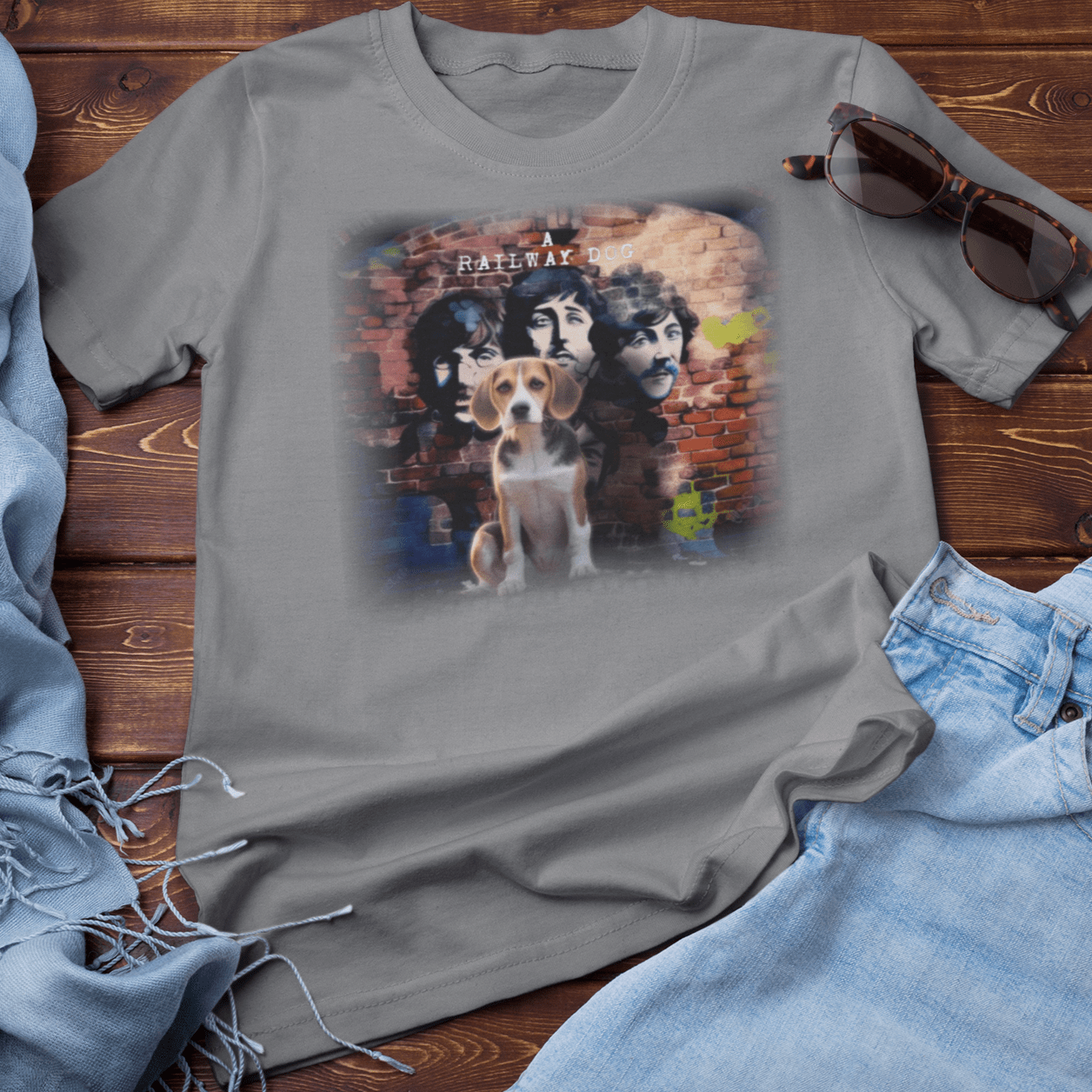 T-shirt featuring a Beagle dog and The Beatles.