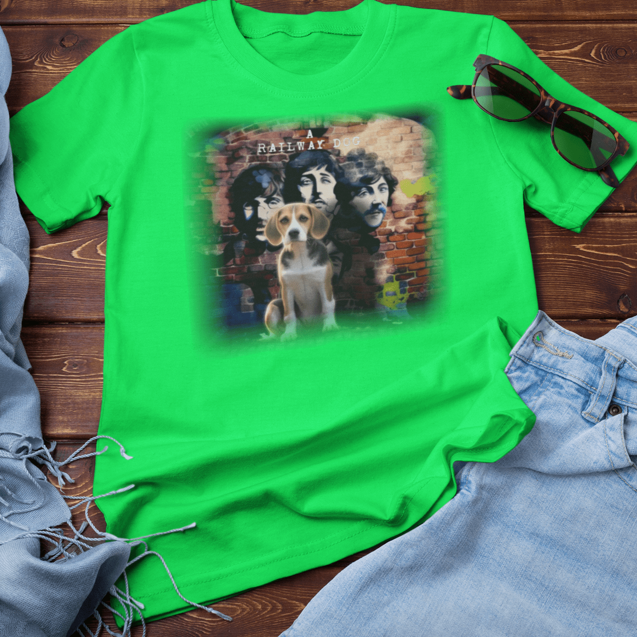 T-shirt featuring a Beagle dog and The Beatles.