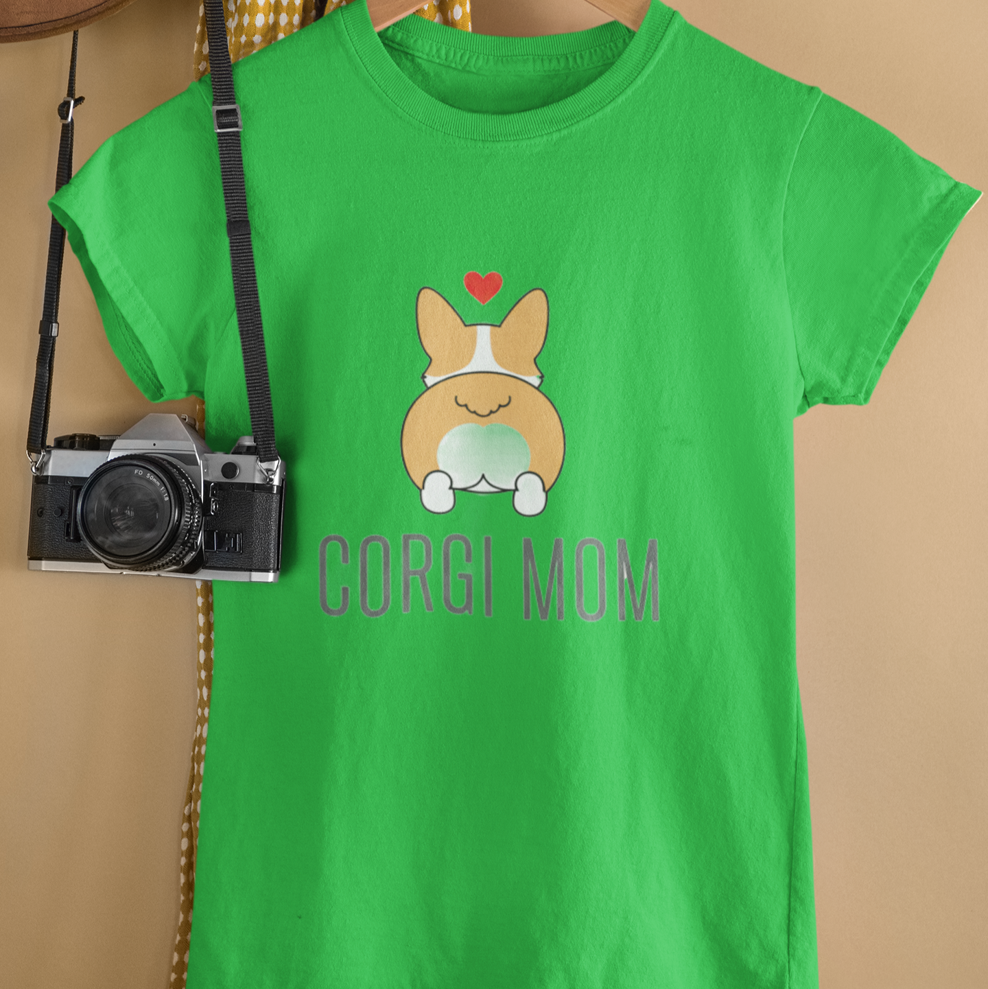 Corgi Mom T-Shirt | Funny Corgi Owner Gift Tee | Proud Corgi Parent Shirt - That Should Be on a T-Shirt
