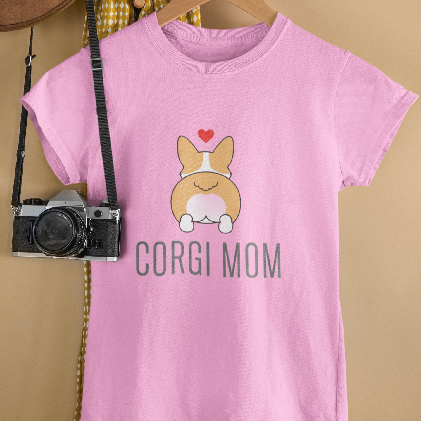Corgi Mom T-Shirt | Funny Corgi Owner Gift Tee | Proud Corgi Parent Shirt - That Should Be on a T-Shirt