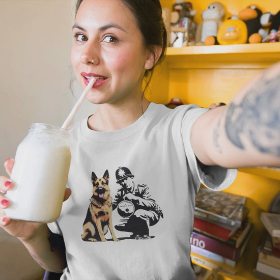 T-shirt with a graphic image of a German Shepherd dog