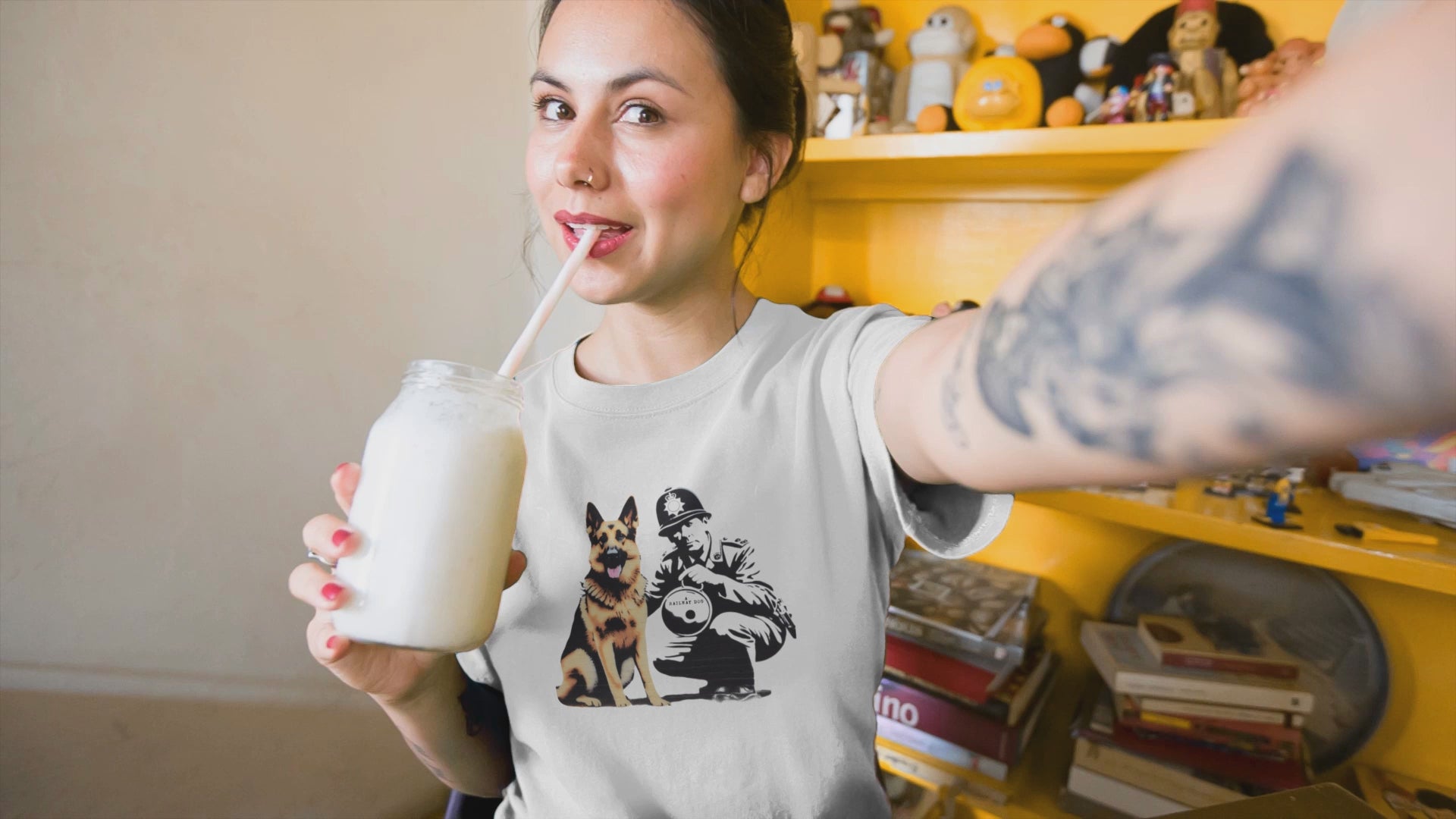 T-shirt with a graphic image of a German Shepherd dog